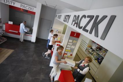 Bank Pocztowy zaoferował moneyback. Niestety, miesięczny zwrot nie starczy nawet na nadanie paczki na poczcie