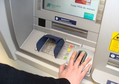 W 2000 bankomatów wypłacimy gotówkę palcem. Rusza duży projekt Planet Cash