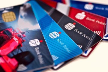 PKO Bank Polski liderem rynku kont i kart kredytowych
