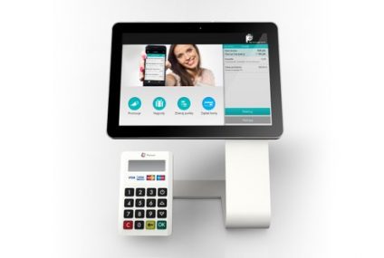 Płatność kartą i program lojalnościowy w jednej usłudze