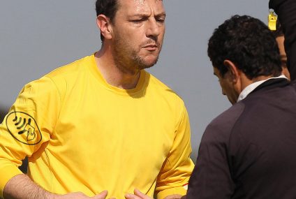 Sędziowie piłkarscy będą korzystać z kartek "zbliżeniowych"