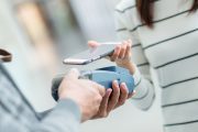 Raport PRNews.pl: Liczba mobilnych kart zbliżeniowych HCE – III kw. 2017