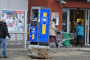 Policja rozpracowała szajkę wysadzającą bankomaty