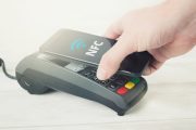 eurobank udostępnia HCE w nowej aplikacji. Będzie też można wypłacać zbliżeniowo z bankomatów