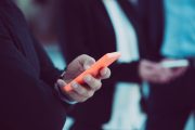 Raiffeisen rezygnuje z dwóch aplikacji. Od listopada zostanie tylko Mobilny Portfel