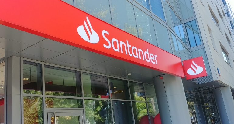 Złoty Bank dla Santander Bank Polska