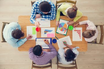 Klientom należy pomagać  w zarządzaniu domowym budżetem – mówią twórcy Rachuneo     