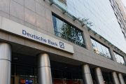 Ruszają zwolnienia grupowe w Deutsche Banku. Pracę straci do 155 osób