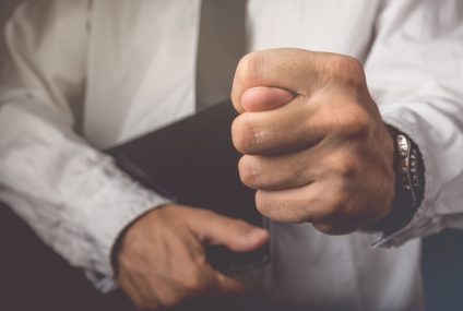 Bank nie może swobodnie wypowiedzieć umowy kredytu lub pożyczki z powodu opóźnienia w jej spłacie