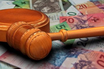 Prawnicy o frankowiczach: Jak nic się nie zmieni, to spory z bankami będą się ciągnąć przez następnych 40 lat