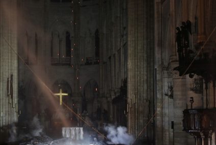 Czy należy się odszkodowanie na odbudowę Notre Dame?