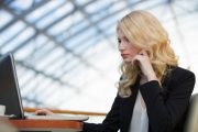Polacy wolą jednorazową podwyżkę niż opłacanie przez pracodawcę składki emerytalnej