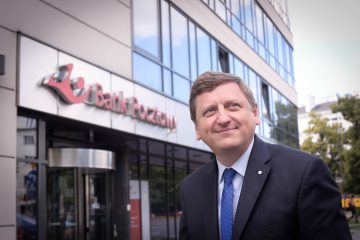 Prezes Banku Pocztowego Robert Kuraszkiewicz zrezygnował ze stanowiska