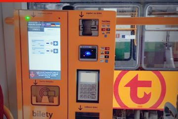 Wszystkie warszawskie tramwaje zostały już wyposażone w biletomaty