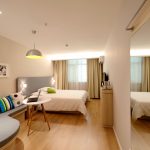 Przestępcy wiedzą, gdzie dokonałeś rezerwacji hotelu. Chcą wyłudzić dane karty. Nowy scam!