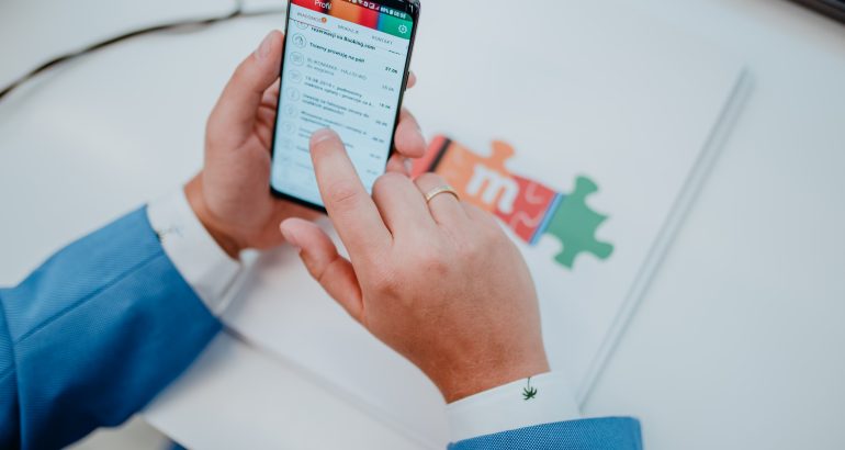 mBank wprowadza losowy układ cyfr na klawiaturze PIN w aplikacji