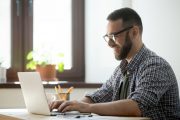 Praca w IT nie tylko dla programistów. TOP 3 zawody z gwarancją zatrudnienia i dobrą pensją