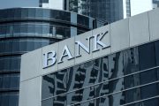 10 głównych ryzyk stojących przed bankami - badanie EY oraz Institute of International Finance