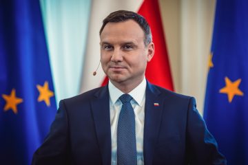 Wakacje kredytowe. Odpowiedź Rzecznika Finansowego na apel Andrzeja Dudy