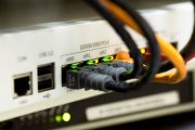 Internet w Polsce coraz częściej do obsługi bankowości. Nowe dane GUS-u