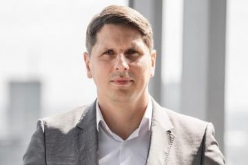 Marcin Ludwiszewski pokieruje ʺPurple Teamʺ w Standard Chartered