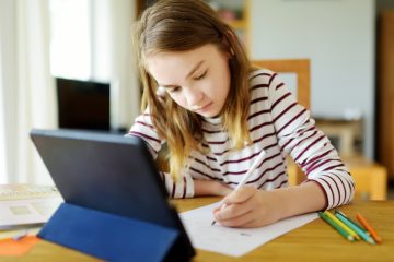 Barometr Providenta: Wyprawka szkolna kosztuje nas średnio 330 zł