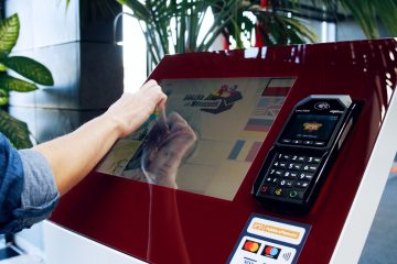 Pierwsze datkomaty od Mastercard i Caritas staną wkrótce w dziesięciu lokalizacjach na terenie kraju