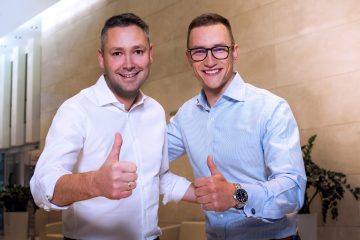 OLX zainwestował w e-salon samochodowy Carsmile