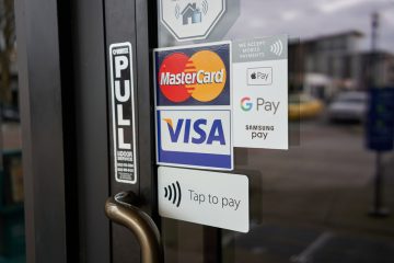 Gdzie Polacy chcieliby płacić bezgotówkowo? Przede wszystkim na pobliskim bazarku