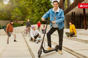 Marcin Dorociński w kolejnym spocie promującym Moje cele w aplikacji Santander mobile Marcin Dorociński w kolejnym spocie promującym Moje cele w aplikacji Santander mobile