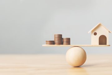 Dlaczego przy takiej samej kwocie kredytu jednym rata rośnie szybciej niż innym?