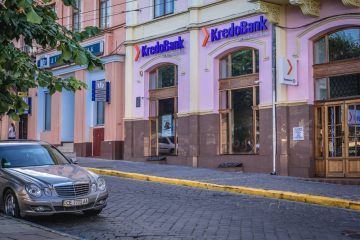 PKO Bank Polski udziela wsparcia rodzinom pracowników Kredobanku