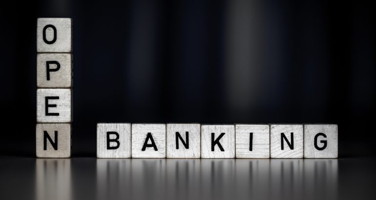 Raport: Czy Polacy korzystają z Otwartej Bankowości?