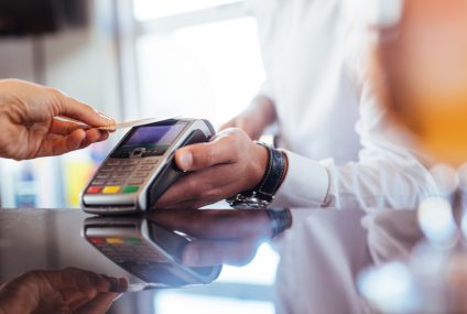 Alior Bank dla firm: 10 proc. zniżki na paliwo i brak opłat za kartę Mastercard z Plusem