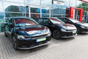 Kolejna firma przy wsparciu Volkswagen Financial Services unowocześnia flotę o auta elektryczne
