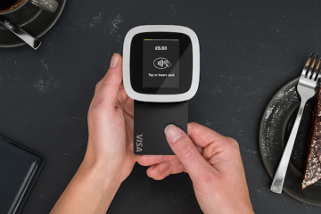 Revolut udostępnił Revolut Reader, terminal do przyjmowania płatności w punktach sprzedaży