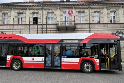 Finansowany przez PKO Leasing zeroemisyjny, wodorowy autobus Solaris wyjechał na ulice Konina