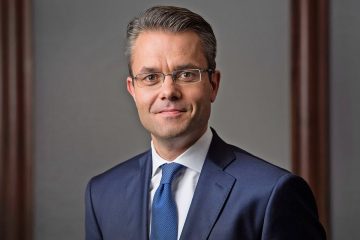 Andreas Böger nowym szefem finansów grupy w Commerzbanku. Pascal Ruhland z nominacją na nowego CFO mBanku Andreas Böger nowym szefem finansów grupy w Commerzbanku. Pascal Ruhland z nominacją na nowego CFO mBanku