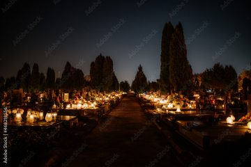 Zwrot kosztów zdewastowanego nagrobka można uzyskać z polisy mieszkaniowej