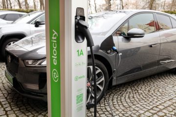 Elocity i eService ułatwią korzystanie ze stacji ładowania pojazdów EV