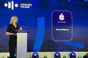 PKO BP nagrodzony za ekologicznie innowacyjne karty i promocję zrównoważonych płatności