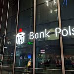 Spór o nagrody w PKO BP. Pracownicy z wypowiedzeniem mówią o „karze za odejście”