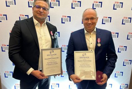 Członkowie zarządu Toyota Bank Polska wyróżnieni medalami Prezydenta RP