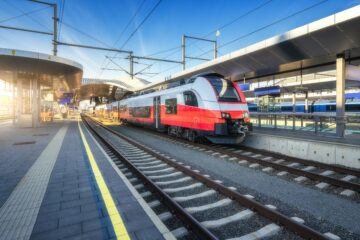 Dane mPay: Polacy stawiają na kolej