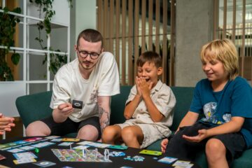 Inwestuj, zarabiaj i baw się z grą planszową „Misja Kasa” od Credit Agricole