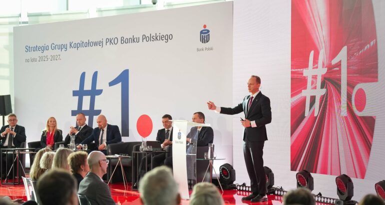 „Numer 1 i kropka” to hasło przewodnie nowej strategii PKO BP na lata 2025-2027