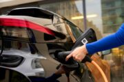 Toyota Bank wprowadza promocyjny EKO Kredyt, który uzupełnia ofertę finansowania modeli elektrycznych Toyota i Lexus