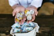Jak Polska radzi sobie z ryzykiem prania pieniędzy, czyli Bazylejski Indeks AML 2024 zdaniem ekspertów