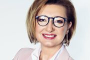 W decyzjach finansowych stawiamy na kontakt osobisty, nie AI. Wyniki badania