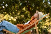 Połowa pracujących Zetek oddałaby część urlopu za 4-dniowy tydzień pracy